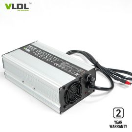 เครื่องชาร์จแบตเตอรี่ลิเธียม 12V 30A 110 - 240Vac อินพุตพร้อม PFC Smart Charging สำหรับ EV 2.5KG